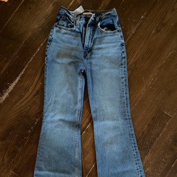 Levis 70s high rise flare jeans - Picture 2 of 6
